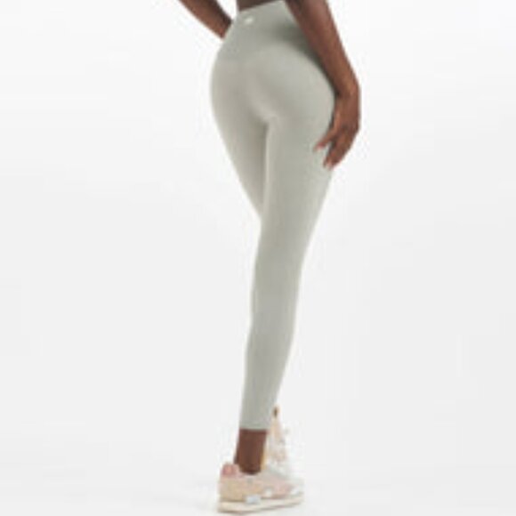 Vuori Rib Studio Legging - Picture 2 of 5